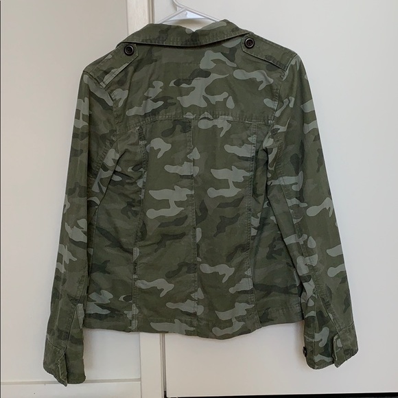 GAP ARMY PRINT JACKET - Picture 2 of 2